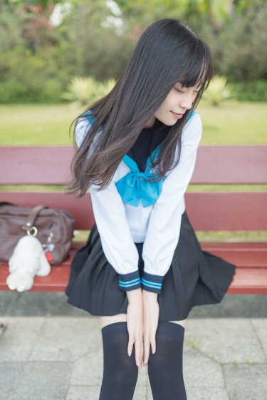 教官趴双腿吸核花蜜水